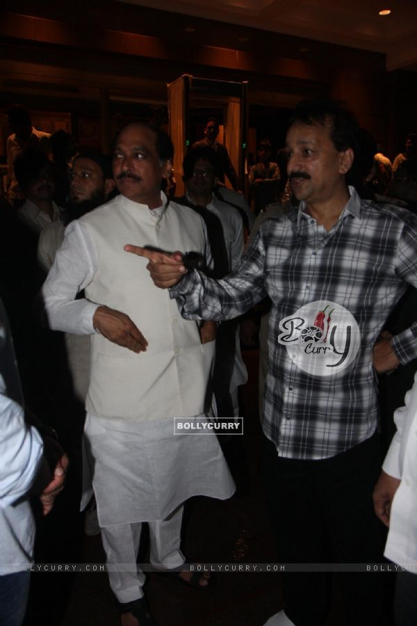 Salman and Sanjay Dutt at Baba Siddique's Iftar Party