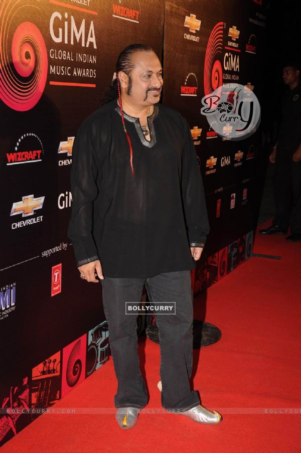 Bollywood siner Leslie Lewis at Global Indian Music Awards red carpet in J W Marriott, Mumbai. .