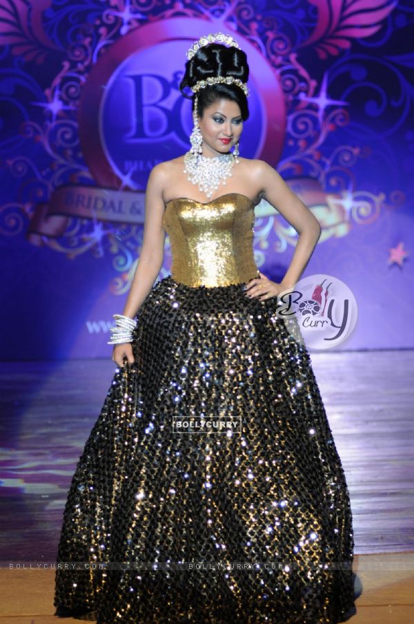 Nigaar Khan at Bharat And Dorris Bridal Fashion Awards