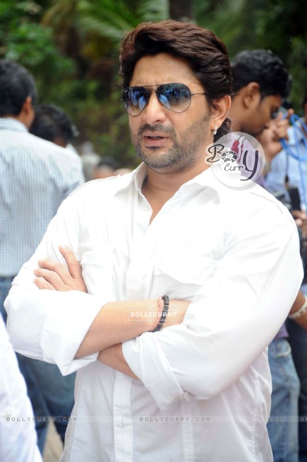 Arshad Warsi at the funeral of cinematographer and director Ashok Mehta