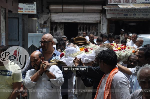 Cremation ceremony of the late Bollywood cinematographer Ashok Mehta