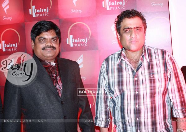 Shankar Nagre With Kunal Ganjawala at music launch of The Strugglers (223776)