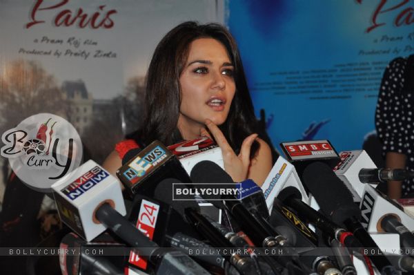 Preity Zinta Launches Songs of her Film Ishq in Paris (224626)