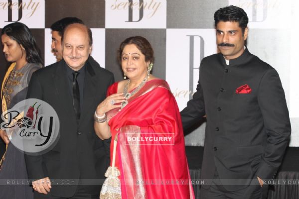 Anupam Kher with wife Kirron Kher at Amitabh Bachchan's 70th Birthday Party