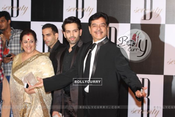 Shatrugan Sinha with wife Poonam Sinha and son at Amitabh Bachchan's 70th Birthday Party