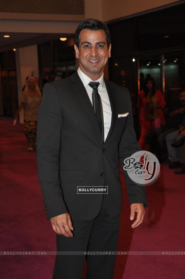 Ronit Roy at Opening ceremony of 14th Mumbai Film Festival