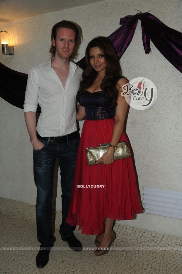 Alex with Shama Sikander at Amy Billimoria B'Day Bash