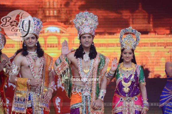 Vishal Singh, Anas Rashid and Deepika Singh at the legend of Diwali with Star Parivaar