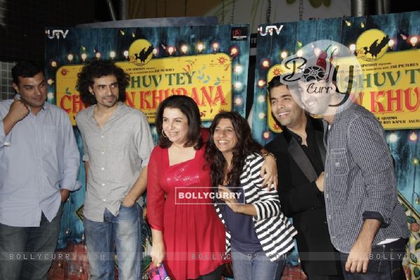 Imtiaz, Farah, Zoya, Karan, Ranbir at Special Screening of Luv Shuv Tey Chicken Khurana (236037)