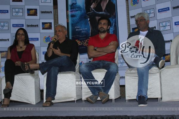 Mahesh Bhatt, Emraan Hashmi and Vikram Bhatt at Film Raaz 3 DVD Launch (237834)