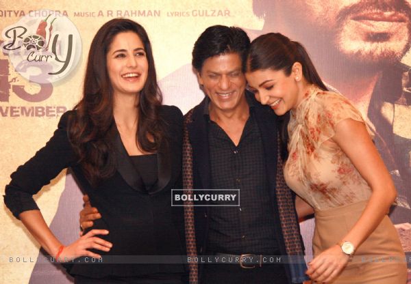 Shahrukh Khan, Katrina Kaif and Anushka Sharma at a press conference for the film Jab Tak Hai Jaan (238948)