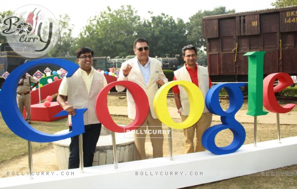 Boman Irani with Google India MD Rajan Anandan at the announcement of the winner of the Doodle4Google contest 'Unity in Diversity'
