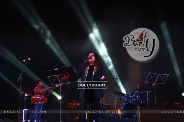 Playback singer Hariharan's Live at the Qutub Festival,in New Delhi