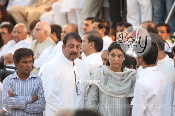 Sanjay Dutt with sister Priya Dutt at funeral of Shiv Sena Supreme Balasaheb Thackeray