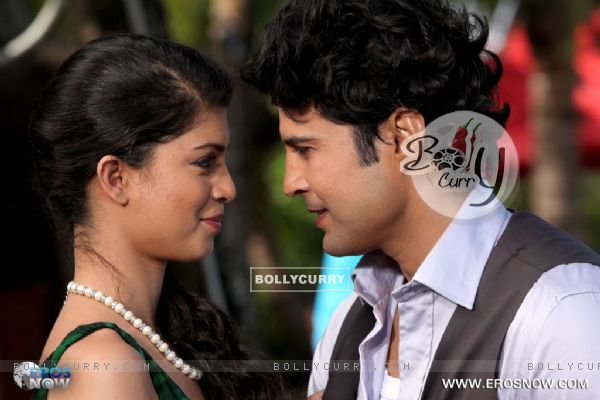 A still of Tena Desae with Rajeev Khandelwal from the movie Table No. 21 (247210)