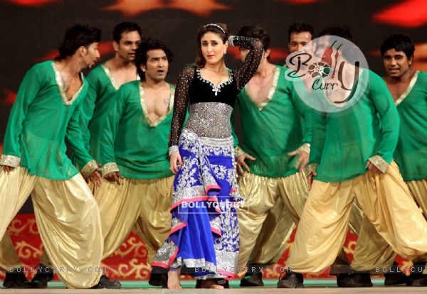 Kareena Kapoor at New Year Bash at Aamby Valley City, 'Glitterati 2013'