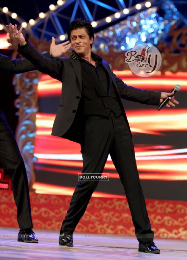 Shah Rukh Khan at New Year Bash at Aamby Valley City, 'Glitterati 2013'