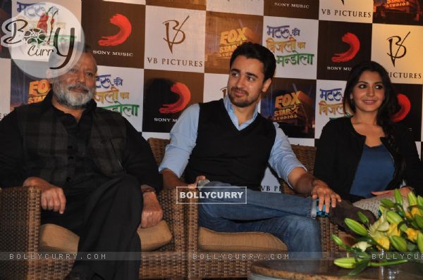 Pankaj Kapoor, Imran Khan and Anushka Sharma at Press Meet Film Matru ki Bijlee ka Mandola (251376)