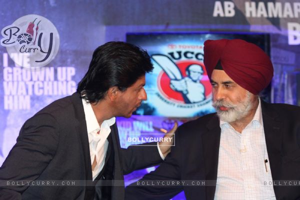 Shah Rukh Khan unveils Toyota University Cricket Championship