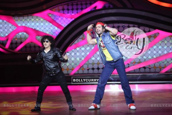 Mahie Gill and Jay Bhanushali during their performance on Nach Baliye 5