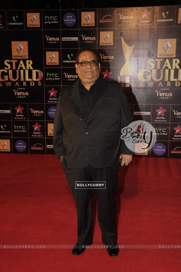 Satish Kaushik at Renault Star Guild Awards 2013