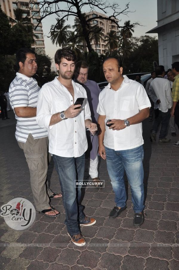 Sonu Nigam's mother's prayer meet