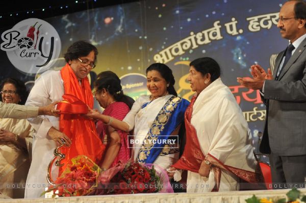Pandit Hridaynath Mangeshkar Awards ceremony