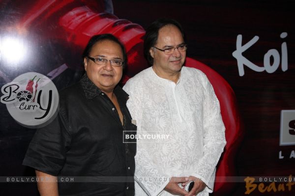 Rakesh Bedi and Farooque Shaikh at Film Chashme Buddoor premiere