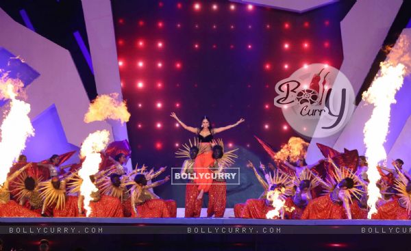 Katrina Kaif performed at IPL 6 opening ceremony in Kolkata