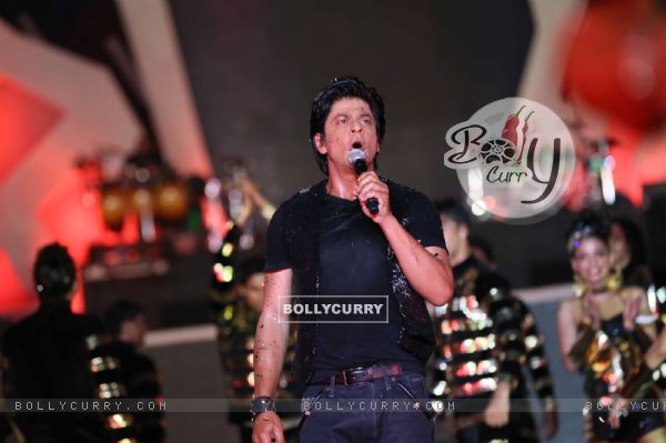 Shahrukh Khan performed at IPL 6 opening ceremony in Kolkata