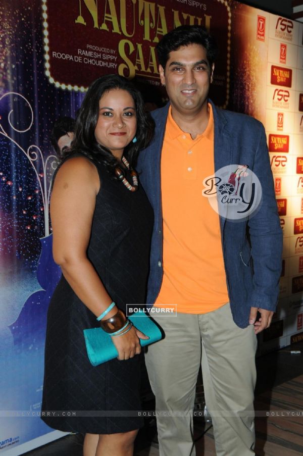 Kunal Roy Kapoor with wife Shayonti at Nautanki Saala special screening (275804)