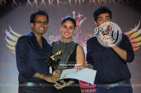 Kareena Kapoor, Manish Malhotra at Bharat and Dorris Hair and Makeup Awards