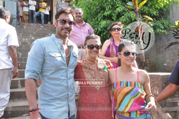 Kajol, Ajay promote Lonavla funfair