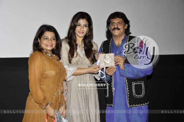 Raveena Tandon unveils Guru Farokh Bardoliwala's music album 'Ma' on Mother's Day