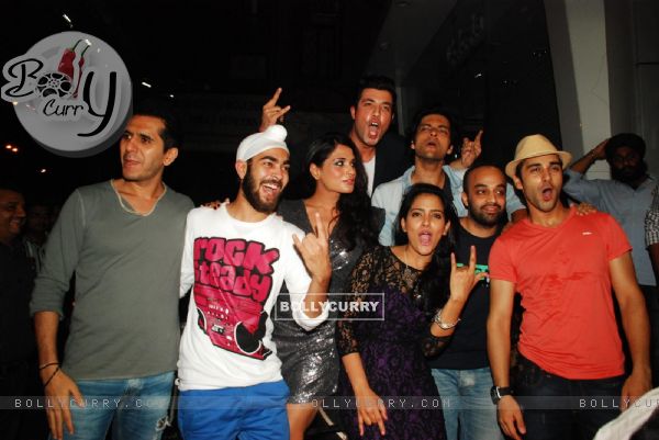 Fukrey team at Fukra Party celebrating success of 2nd division students (282357)