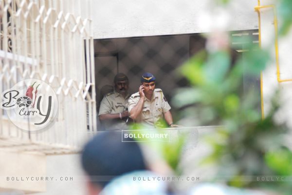 Mahesh Bhatt & Raza Murad Visits Jia Khan's Residence at Juhu