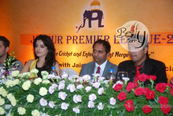Jaipur Premier League Season 2 Launched by Neil Nitin Mukesh & Ameesha Patel (282970)
