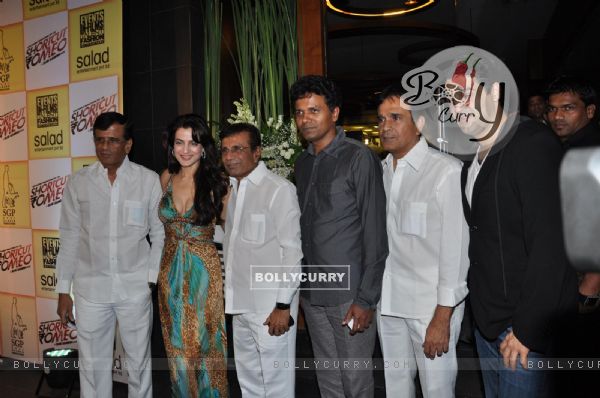 Ameesha Patel, Hussain, Susi Ganesh, Abbas, Mustan, Kunal Goomer at Film Shortcut Romeo promotion (283098)