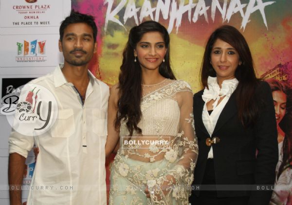 Sonam Kapoor, Dhanush and Krishika Lulla at the press meet for the film 'Raanjhanaa' in New Delhi