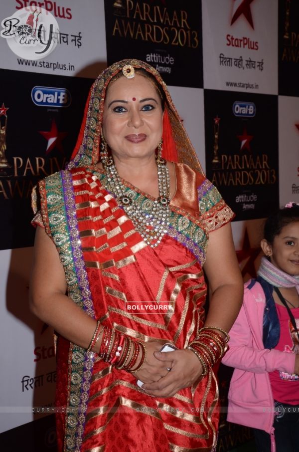 Neelu Vaghela at Star Parivaar Awards 2013