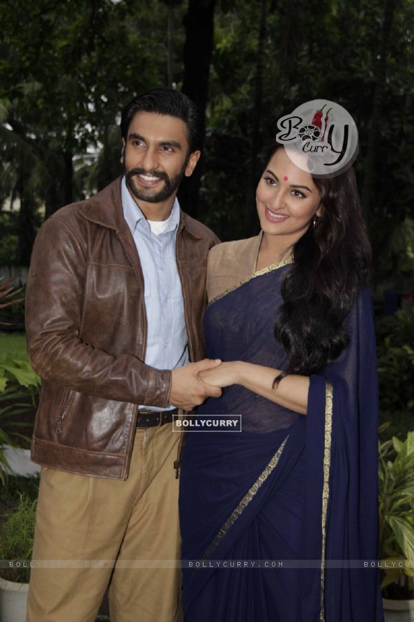Ranveer Singh and Sonakshi Sinha On the sets of Uttaran to promote the film Lootera