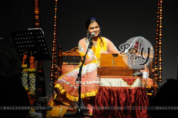 Ehsaas-E-Ghazal , The Sufiyana Sifu wajdaan ghazal show by Singer Pooja Gaitonde was organised