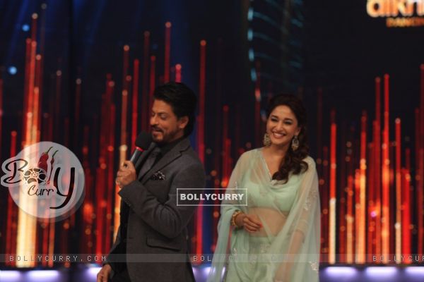 Shah Rukh Khan on Jhalak Dikhhla Jaa Season 6 promoting film Chennai Express