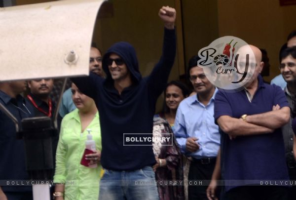 Hrithik Roshan discharged from a suburban hospital