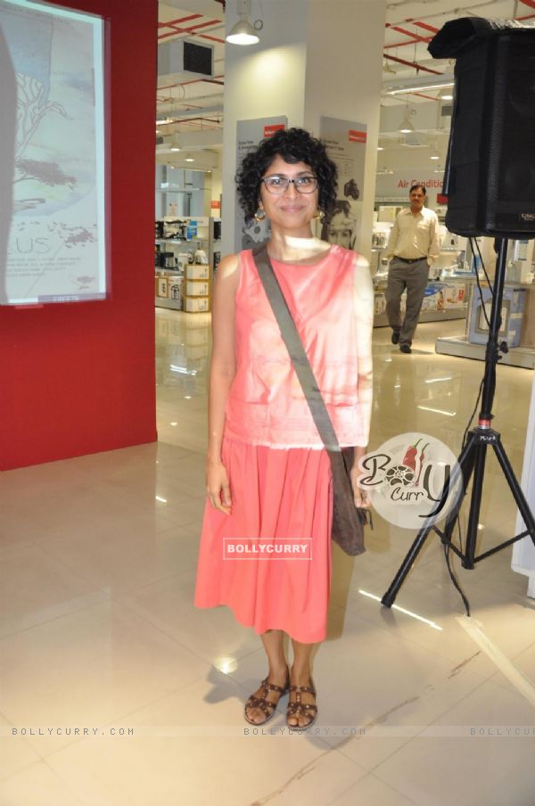 Kiran Rao posed for Film Ship of Theseus Promotion on Reliance Digital