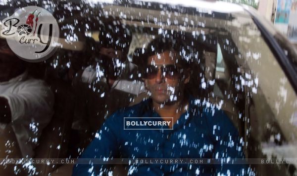 Salman Khan at Mumbai session court for his drunk driving case