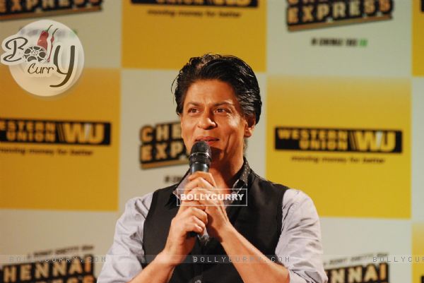 Shahrukh Khan during the promotion of film Chennai Express (290062)