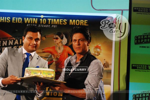 Shahrukh Khan during the promotion of film Chennai Express (290068)