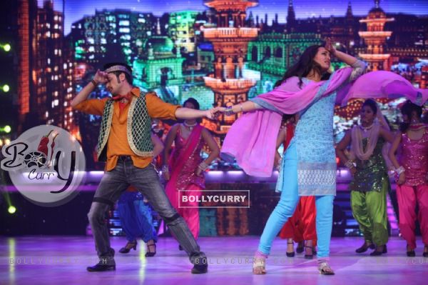 COLORS celebrate Eid with Once Upon a Time in Mumbai Dobara (290117)