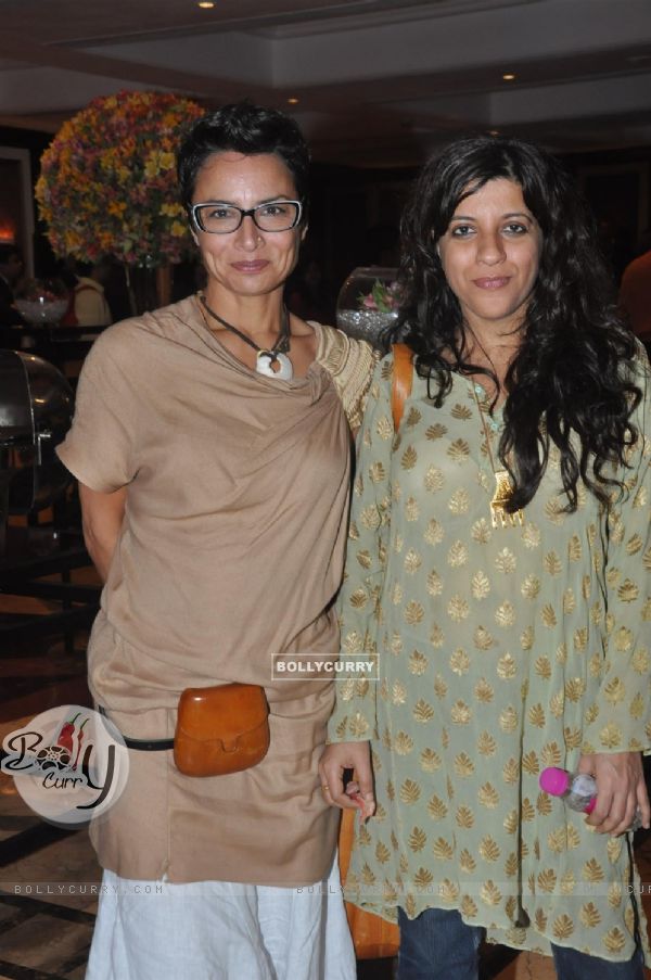 Adhuna and zoya Akhtar at the Unveiling of the Statue of Rajesh Khanna